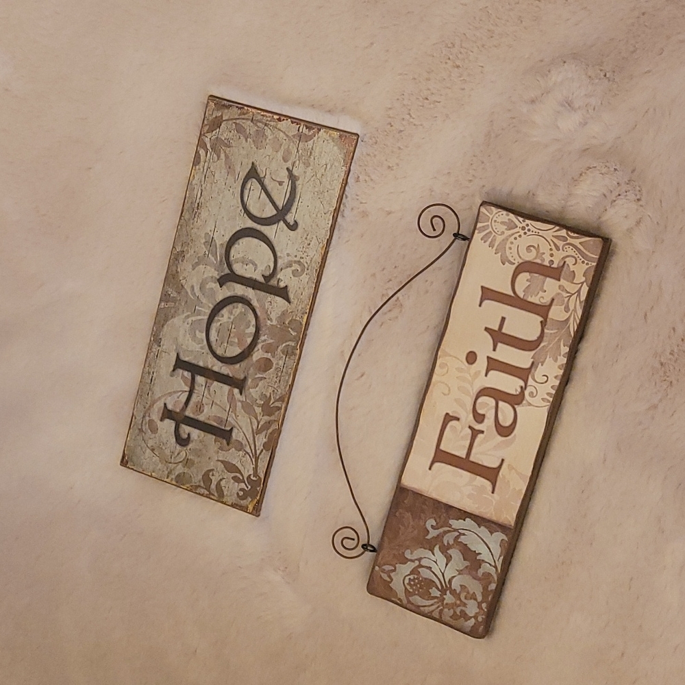 2 Home Decor Signs